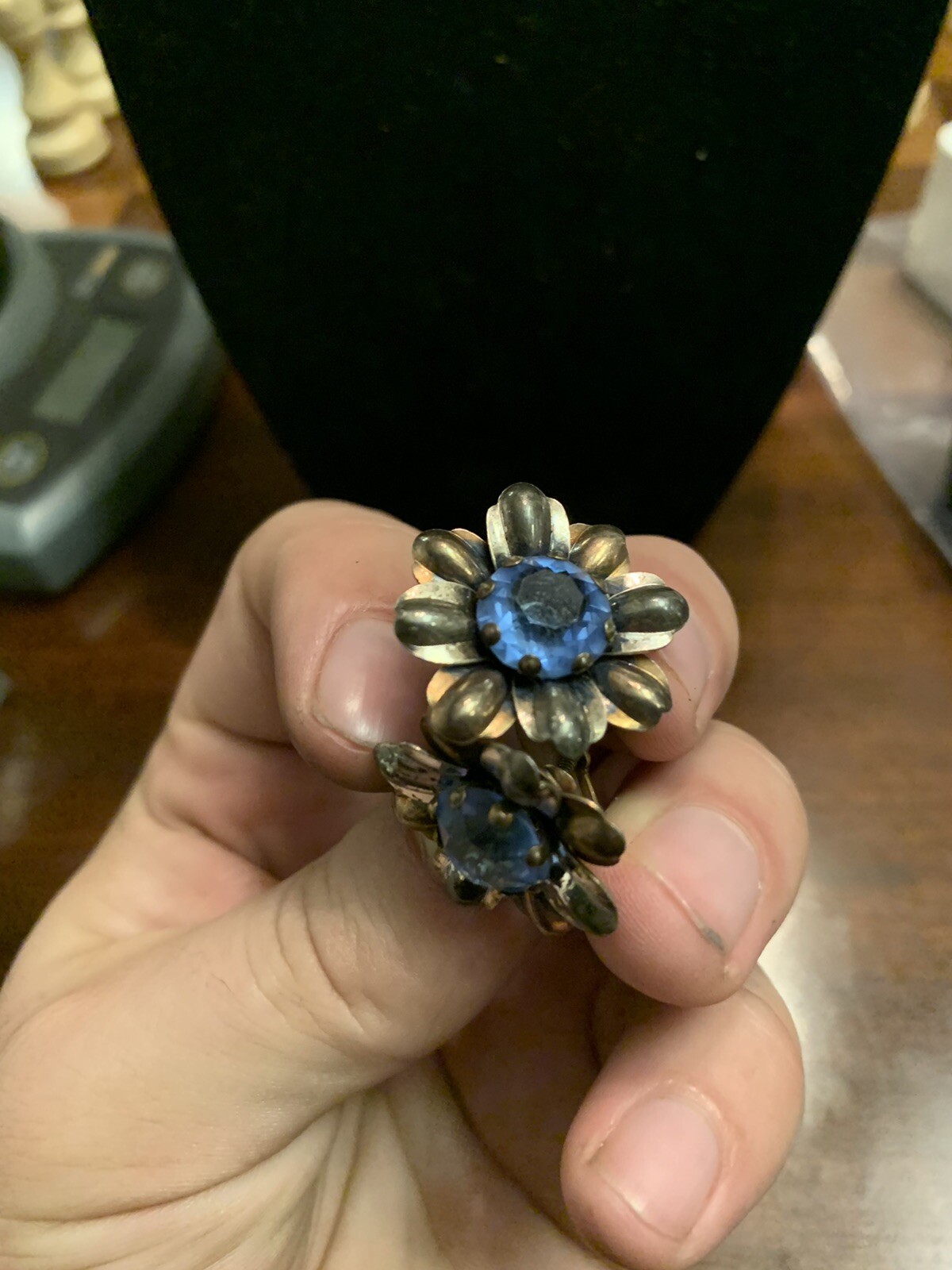vtg 925 sterling flower clip earrings w/ amethyst ? Sapphire