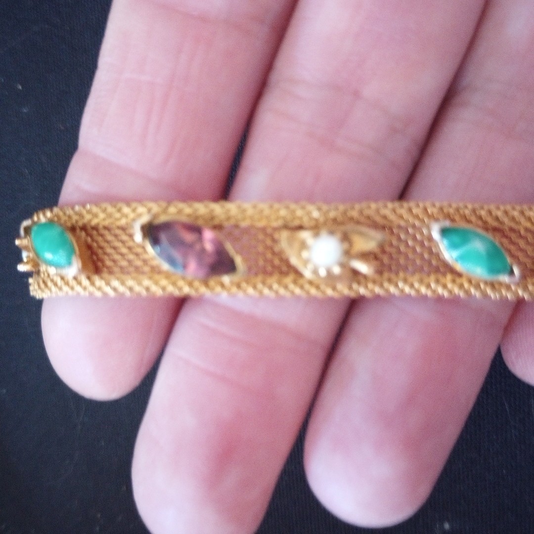 Vtg Signed FLORENZA Gold Tone Mesh Bracelet, Green & Purple Stones & Faux Pearls