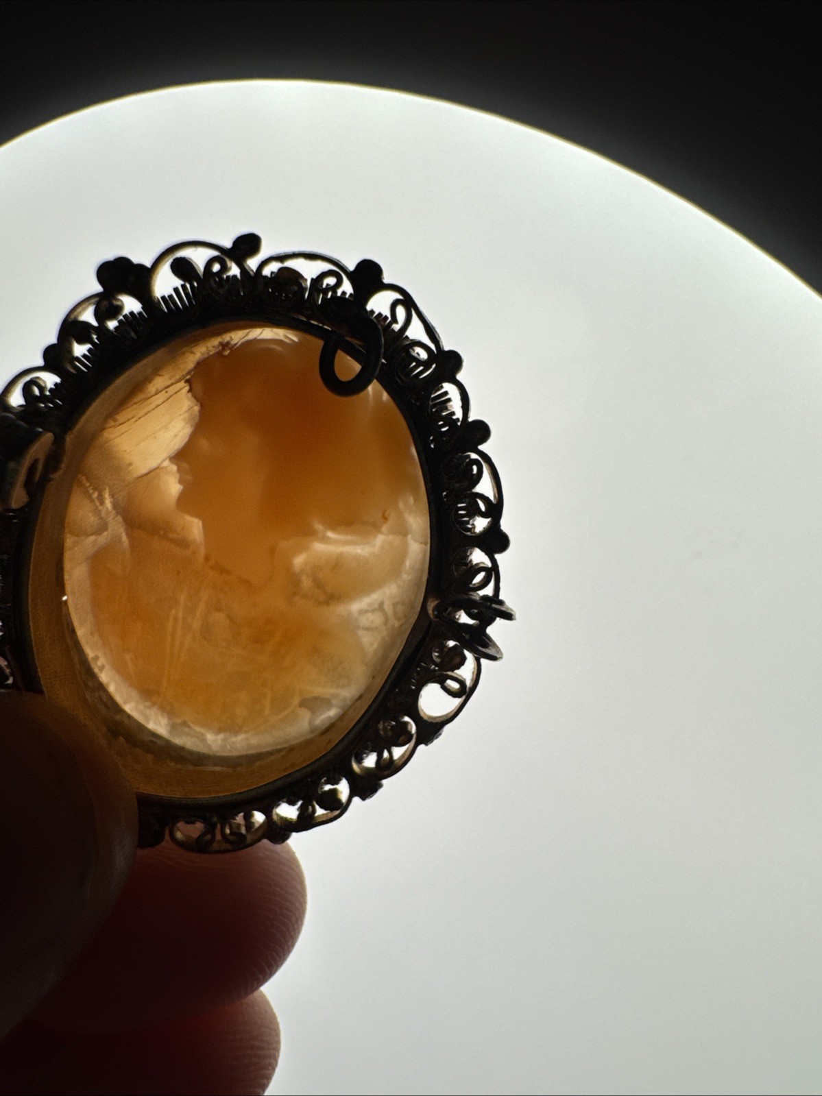 Vintage Carved Shell Cameo Brooch Pendant Beautiful #27￼