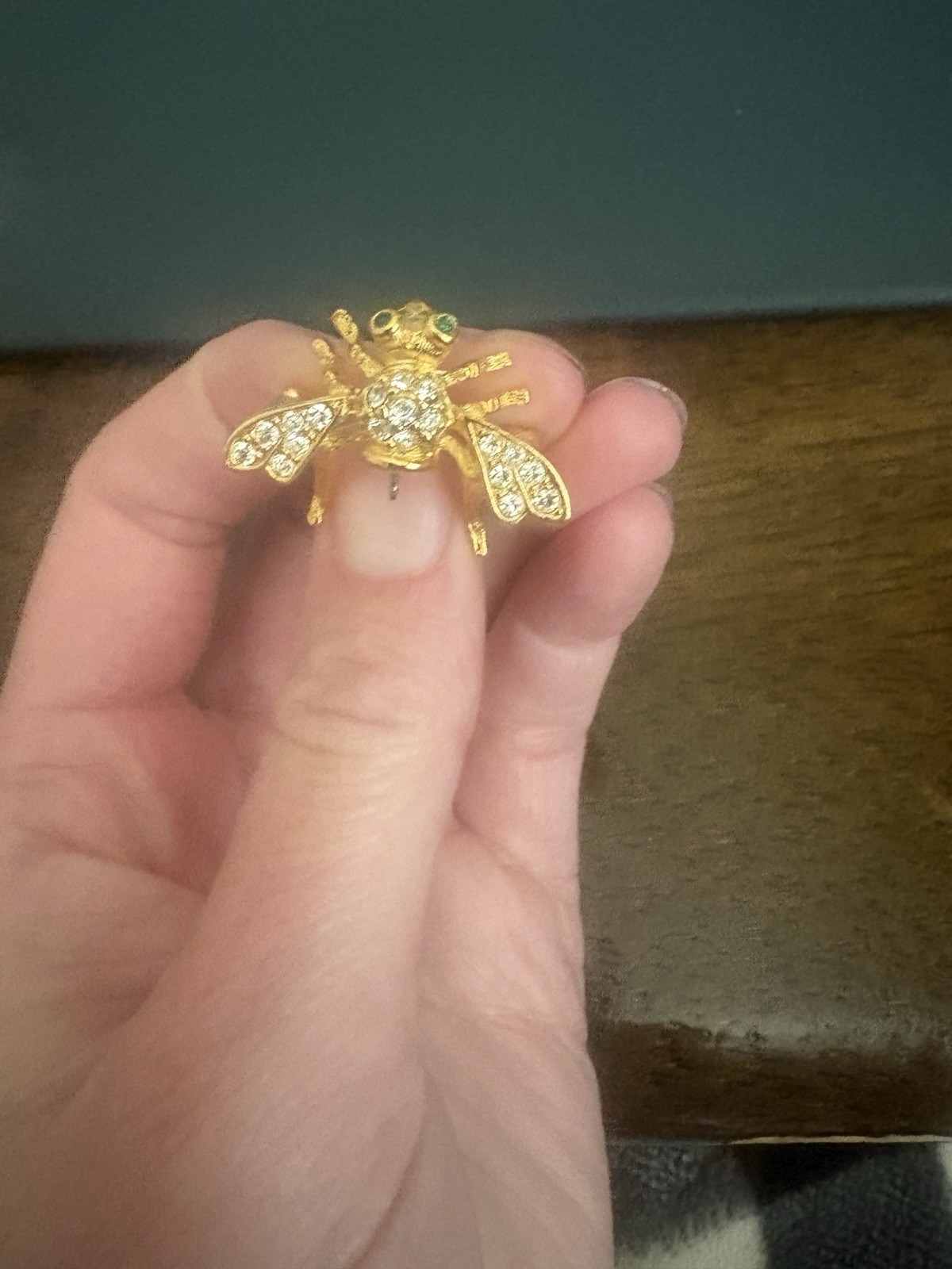 Joan Rivers Vintage Gold Interchangeable Bee Brooch With 10 Colored Bottoms