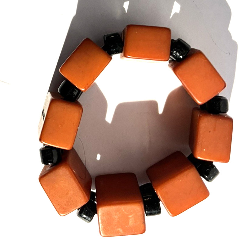 LOT 11: STRONG BUTTERSCOTCH COLOR BEADED MAH JONG BRACELET -EXCELLENT FREE SHIP