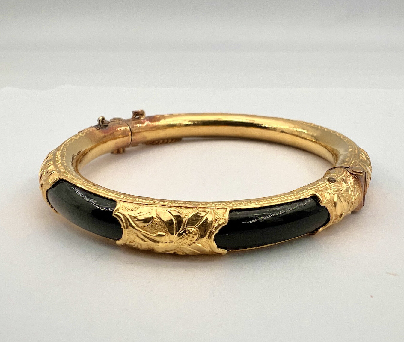 Antique Chinese 24K Yellow Gold Black Gem 8mm 6.5″ Hinged Bracelet Bangle 26.9g