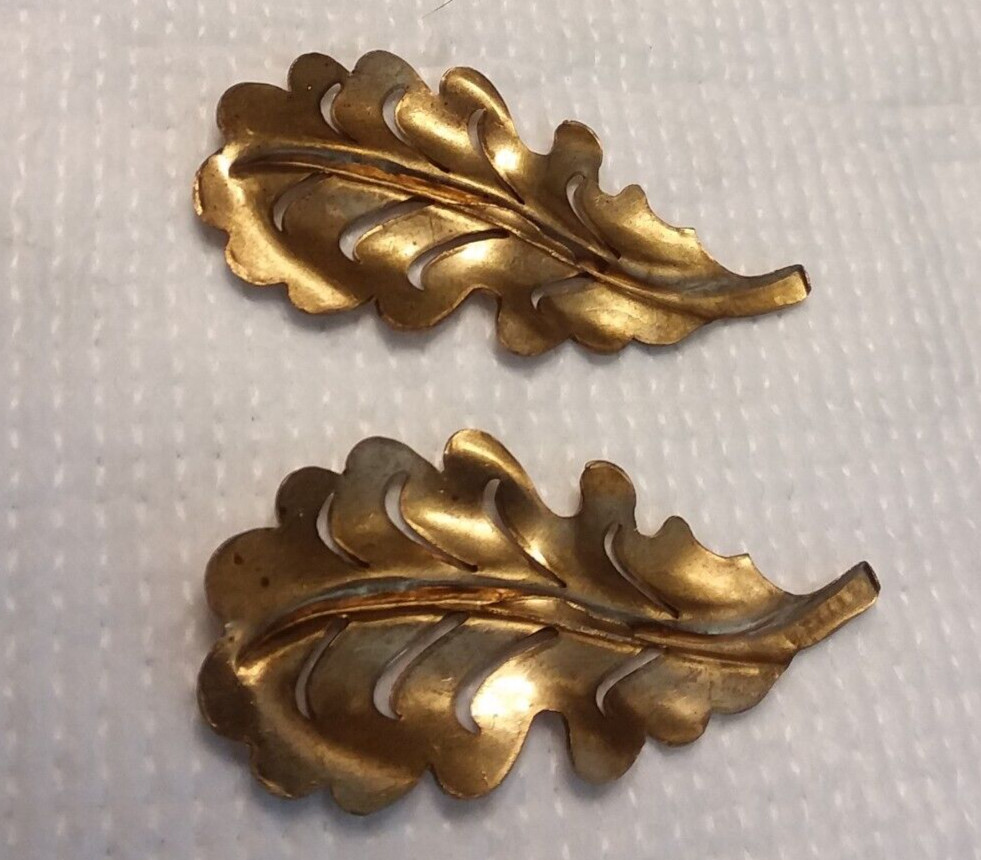 Antique/Vintage 3″ Brass Leaf Stamping /W place for 1mm Rhinestones 01-01-2024