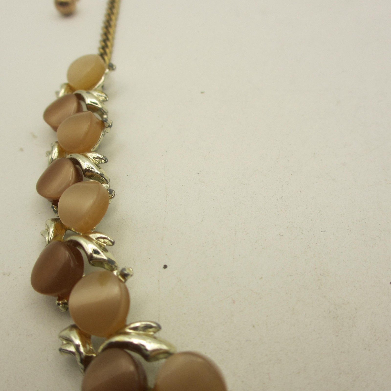 Vintage Thermoset Necklace Brown Gold Tone 20 Inches