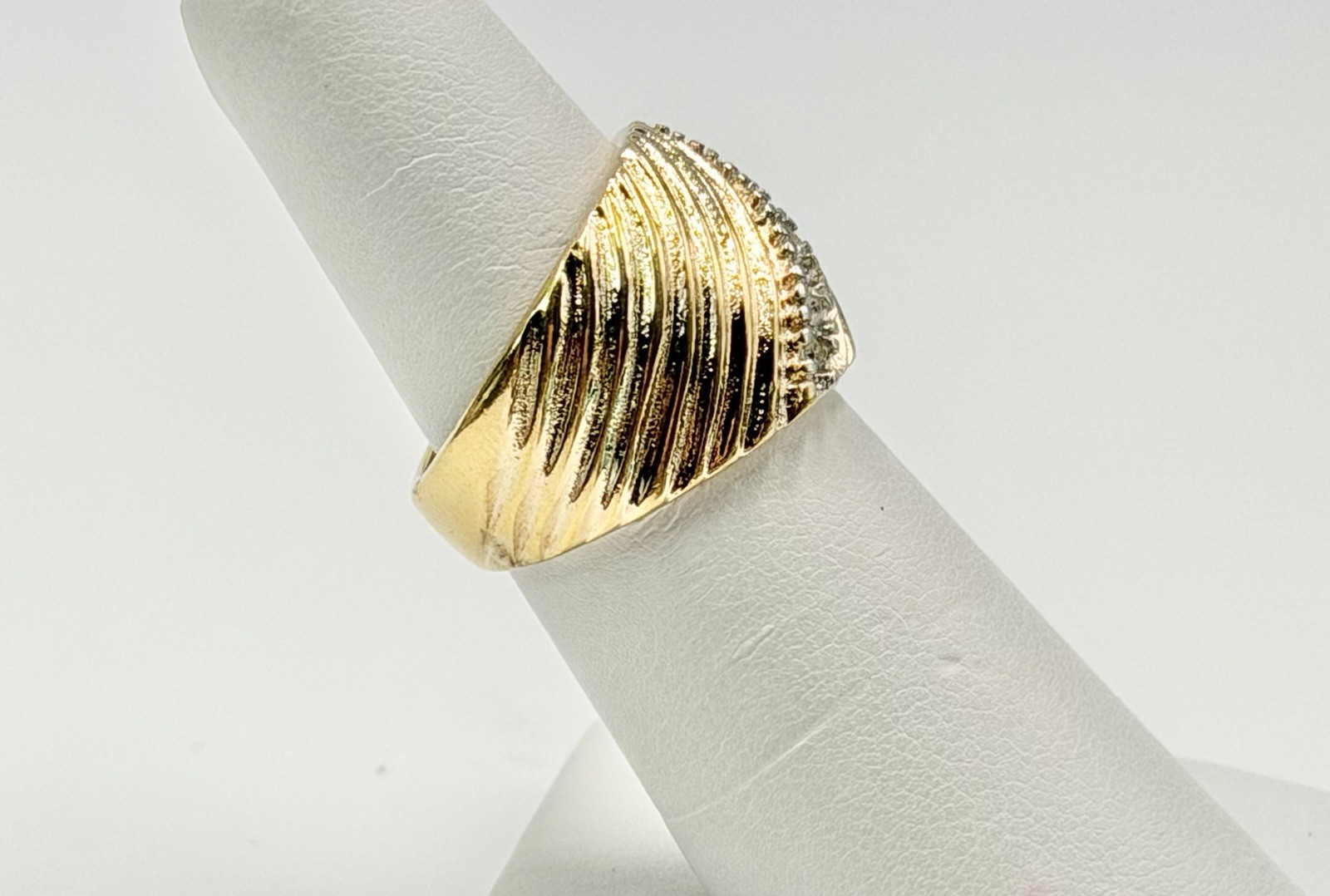 Vintage Aurora Jewelry CO Ring Gold Tone Clear Rhinestone Wide 18kt HGE Sz 6.75
