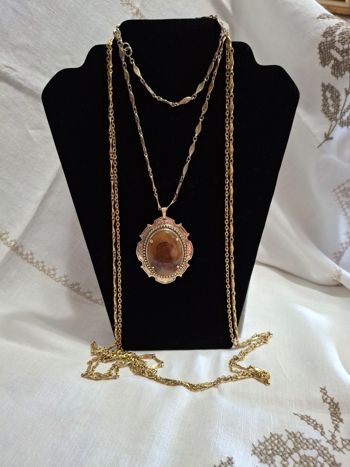 Vtg Striking Large Agate Pendant Filigree & 2 Necklaces Yellow Gold Textured Set