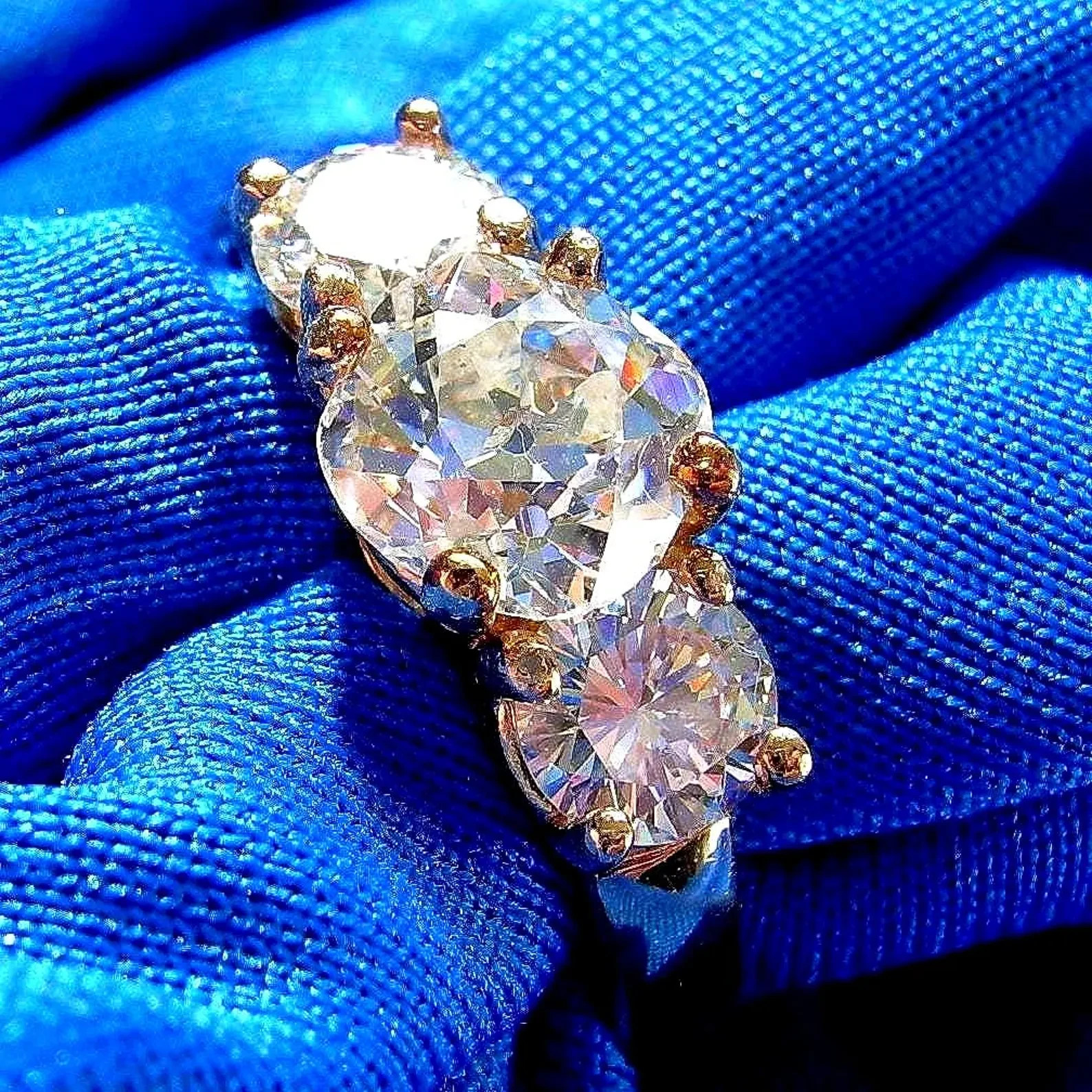 Original EARTH MINED DIAMOND Cushion cut Deco Engagement Ring 3 Stone 14K GOLD