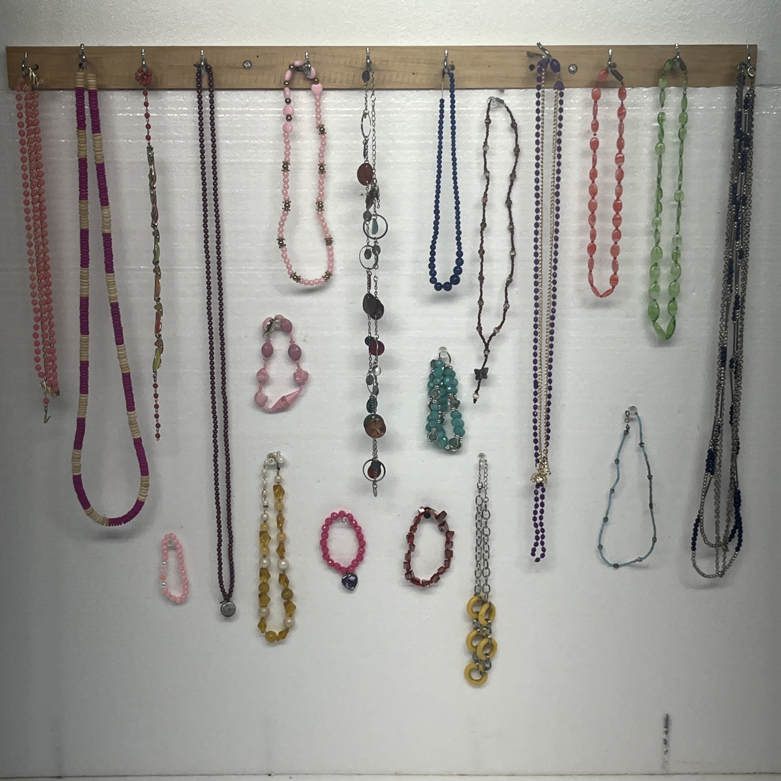 Vintage Colorful Jewelry Lot: Beaded Necklaces, Bracelets 9W Japan Hong Kong