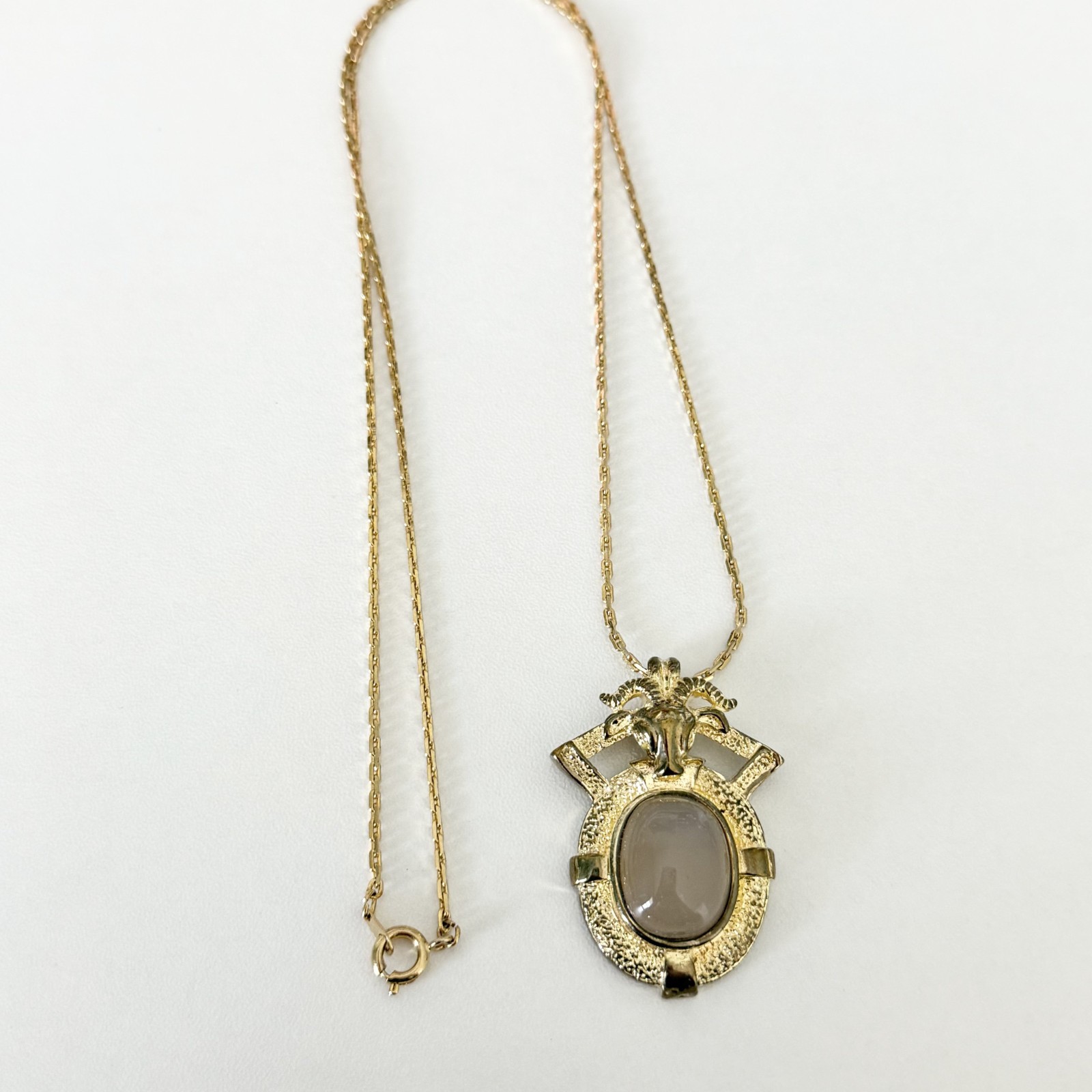 Vintage Opaline Glass Cabochon Aries Ram Pendant Gold Tone Necklace 24″