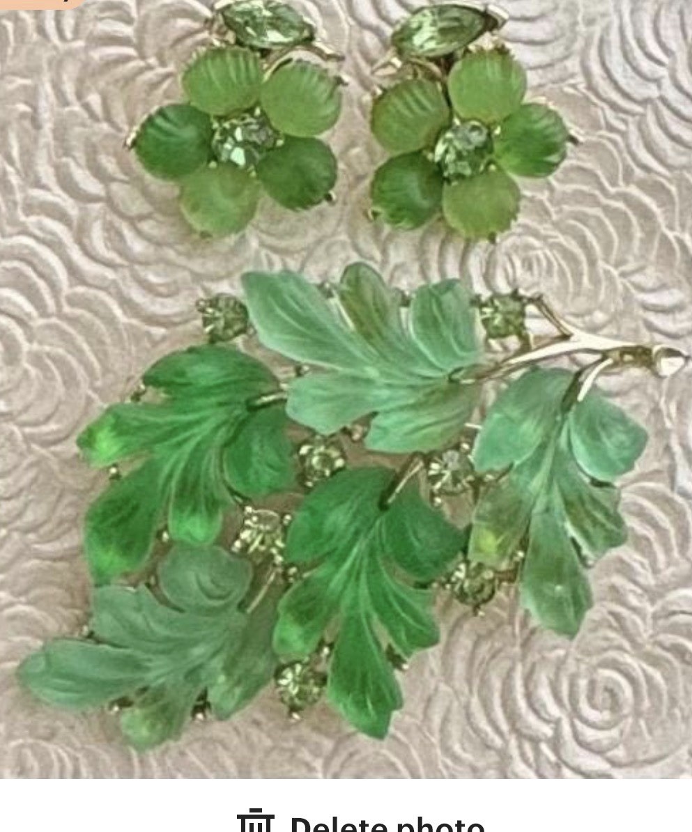 Vintage luminescent lucite leaves brooch & earrings set