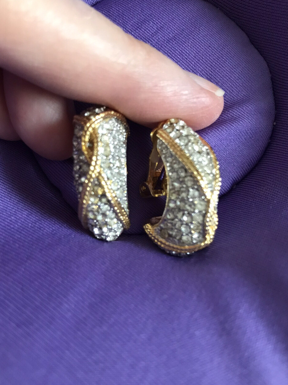 Earrings,Dressing~Gold-Tone+CZ Sparkling Rhinestones w/Gold trim-clip on~Pre-Own