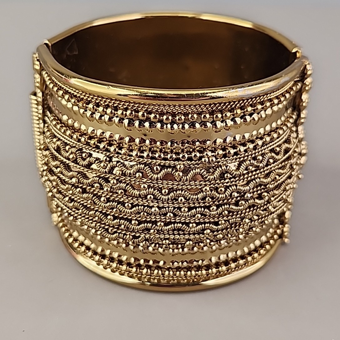 Vintage Wide Bangle Bracelet Hinged Gold Tone Wavy Texture Spring Loaded 6.75″