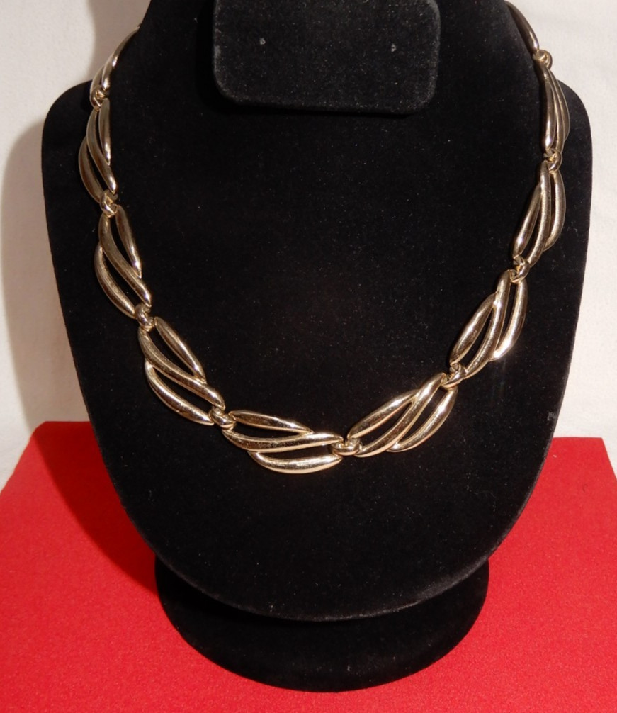 Vintage Gold Toned Link Choker Necklace (40’s) – 14 1/2-16 1/2 adjustable size