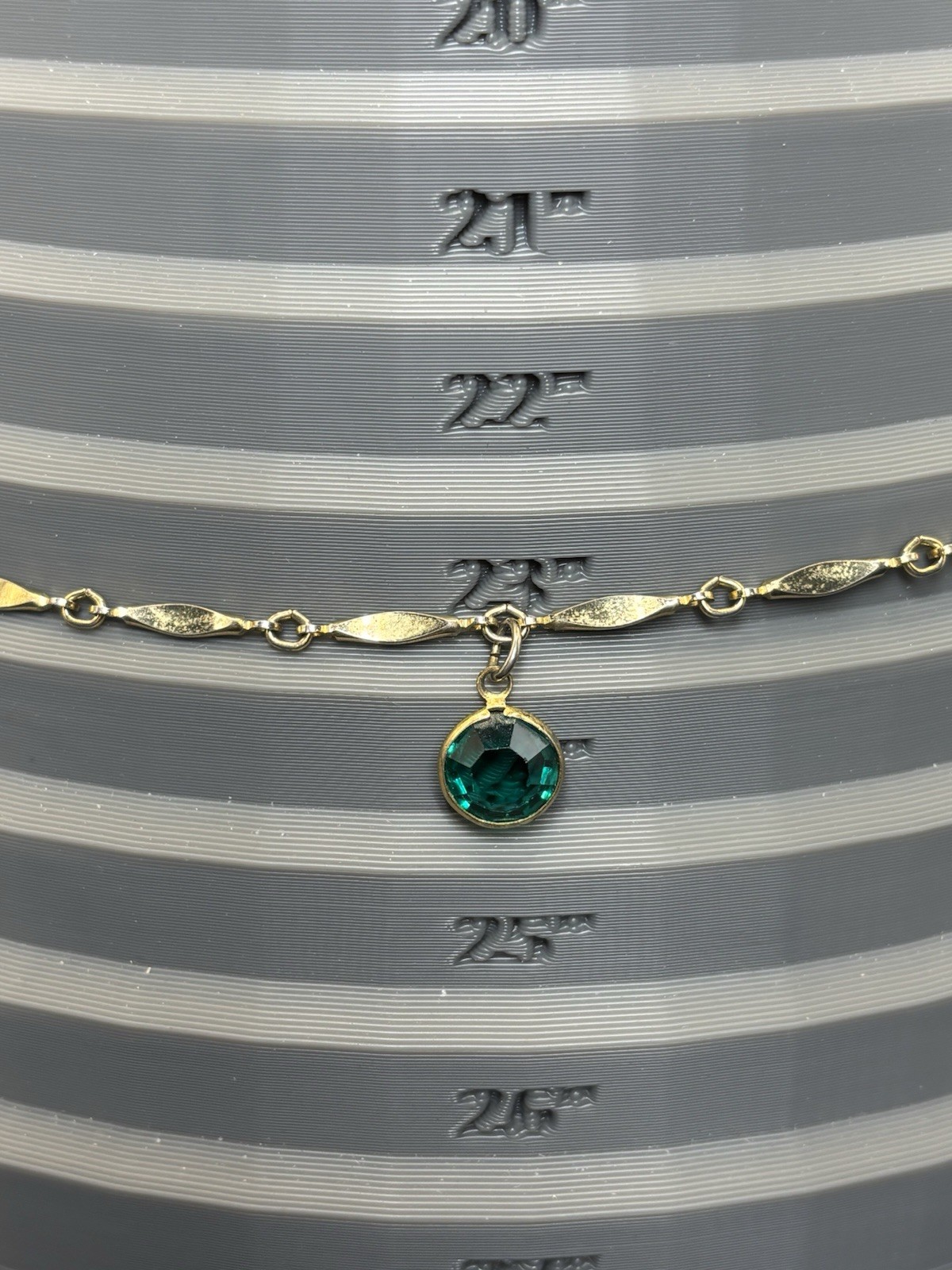 Vintage Bezel Set Green Crystal Station Necklace Bar Link Chain 23”