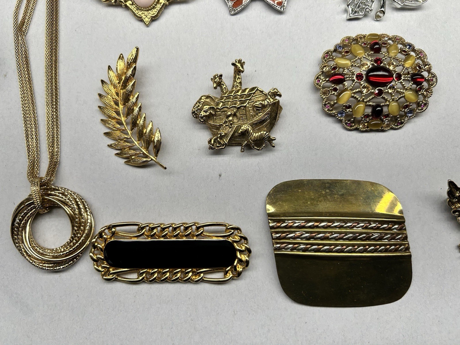 Vtg. Mixed Brooch & Necklace Lot Monet SarahCov 20pc Jewelry Bundle | USA Seller