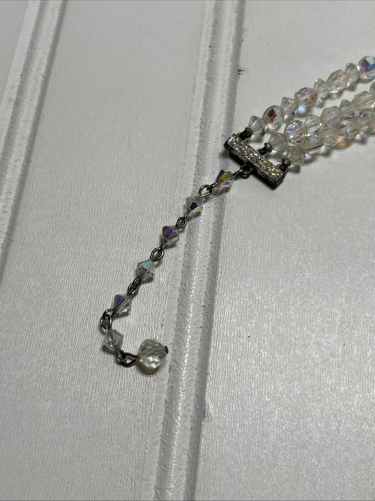 VINTAGE CLASSIC SILVER TONE AURORA BOREALIS CRYSTAL NECKLACE & BRACELET *
