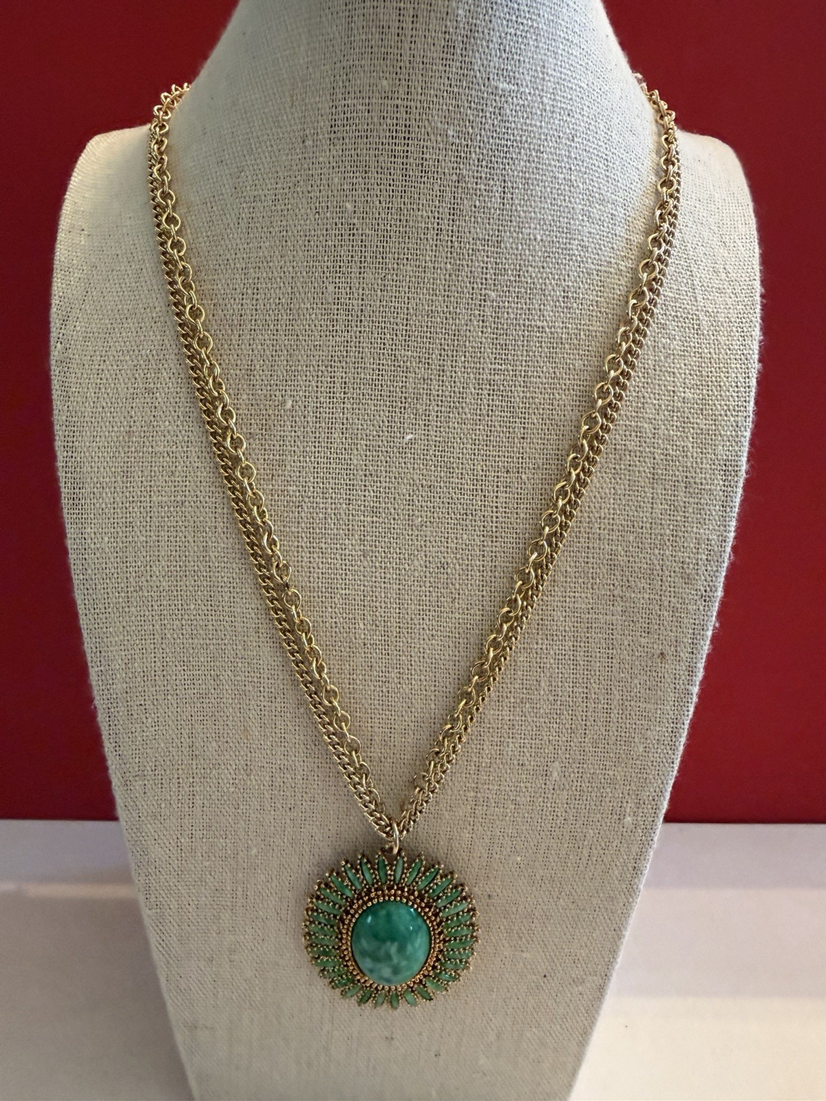 Vintage Celebrity Gold Tone Faux Green Jade Double Chain Necklace 24” BinR