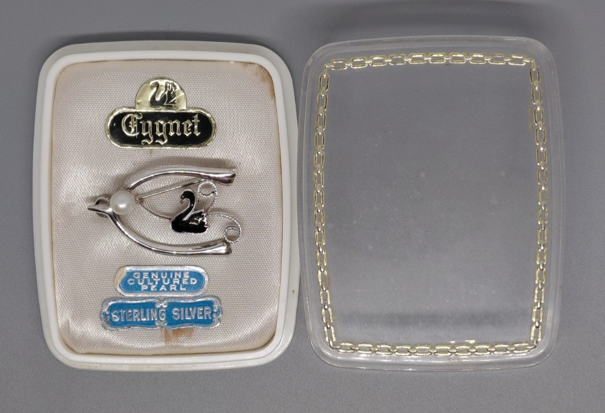 Vintage Cygnet Swan Brooch Cultured Pearl Black Enamel Original Box