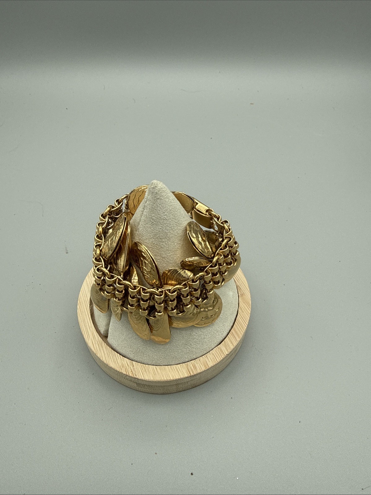 Napier Eugene Bertolli Clam, Oyster & Mussel Shell Gold Tone Charm Bracelet 1980