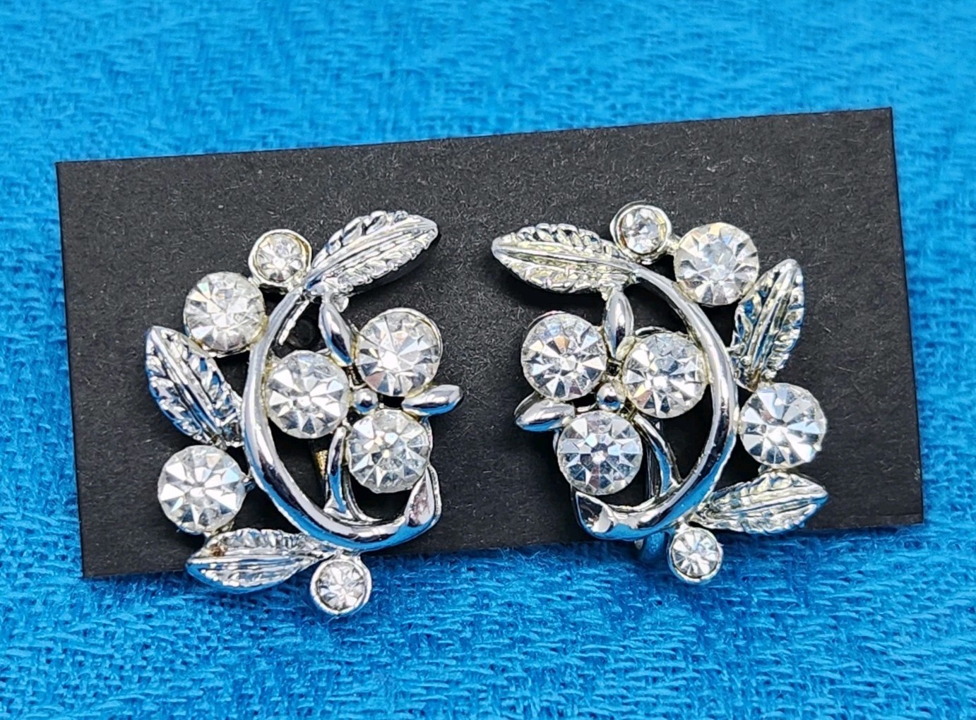 Sparkly Clear Rhinestone Rhodium Plated Floral Botanical Screw-back Earrings VTG