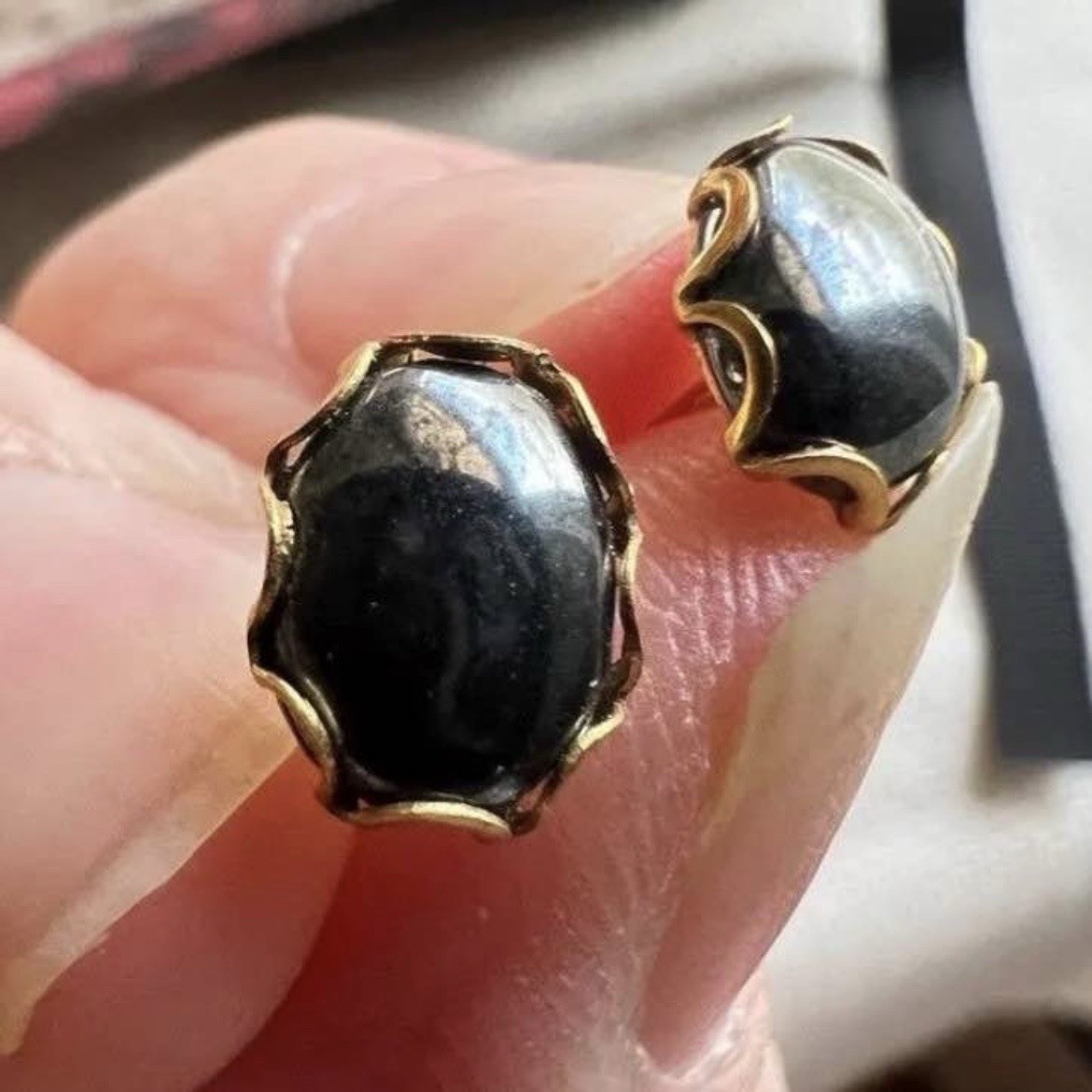 Vintage Hematite Stud Earrings Gemstone Oval And Gold Tone 8 X 5MM