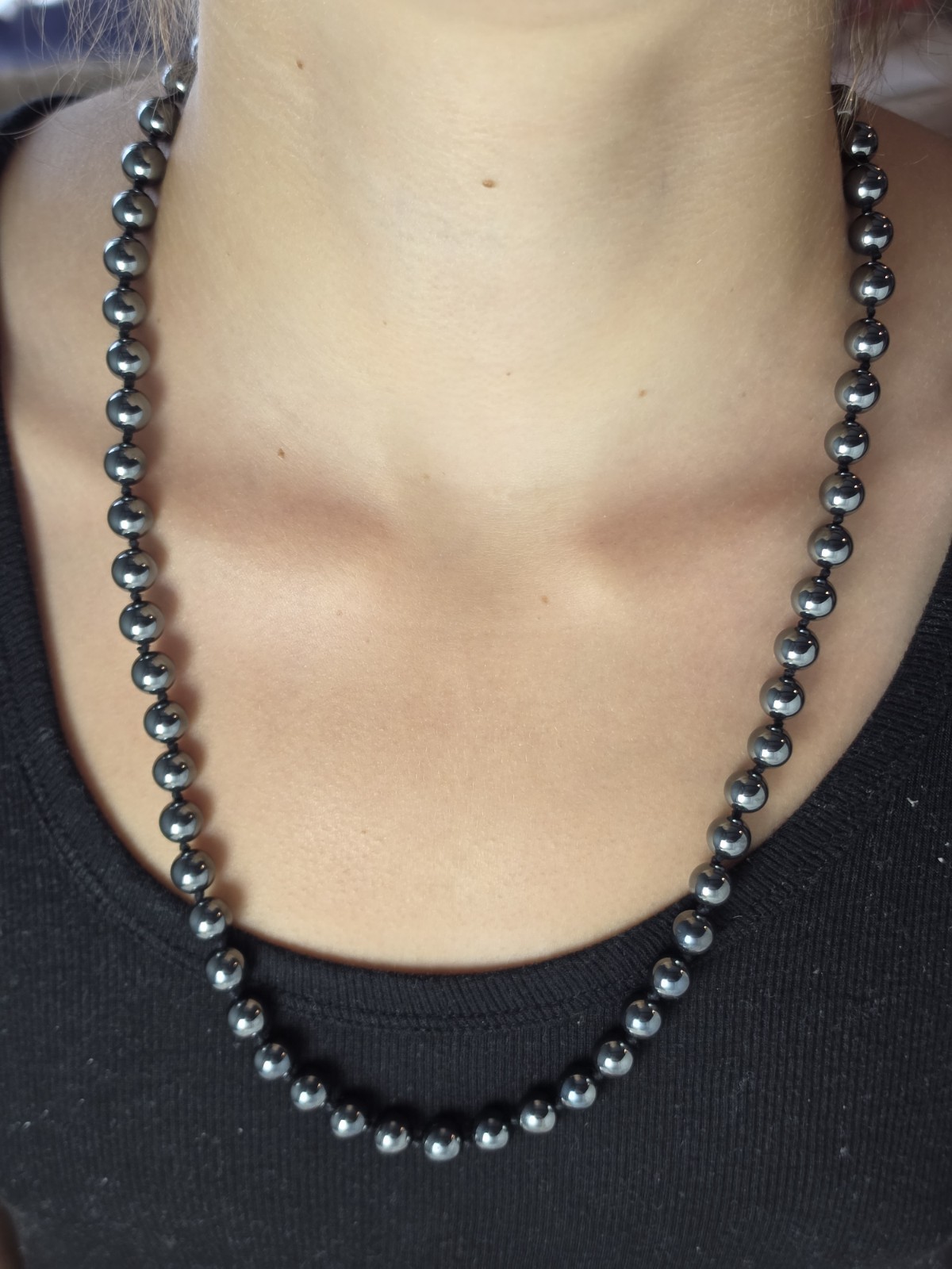 Vintage Genuine 24″ Hematite 8mm Round Bead Necklace Hand Knotted Secure Clasp