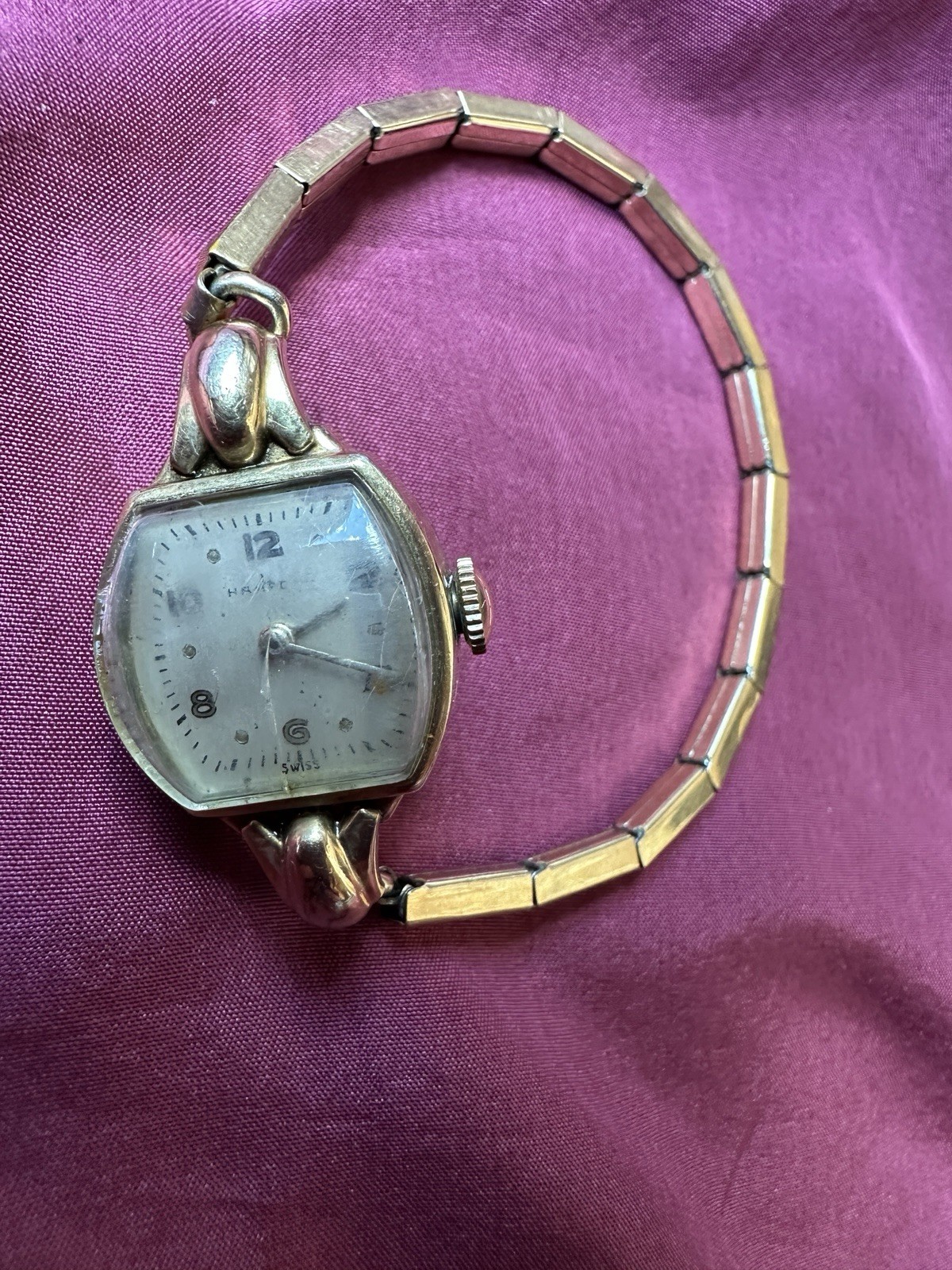 Vintage Hampden Swiss Mid-Century Gold Tone Women’s Watch Wind up