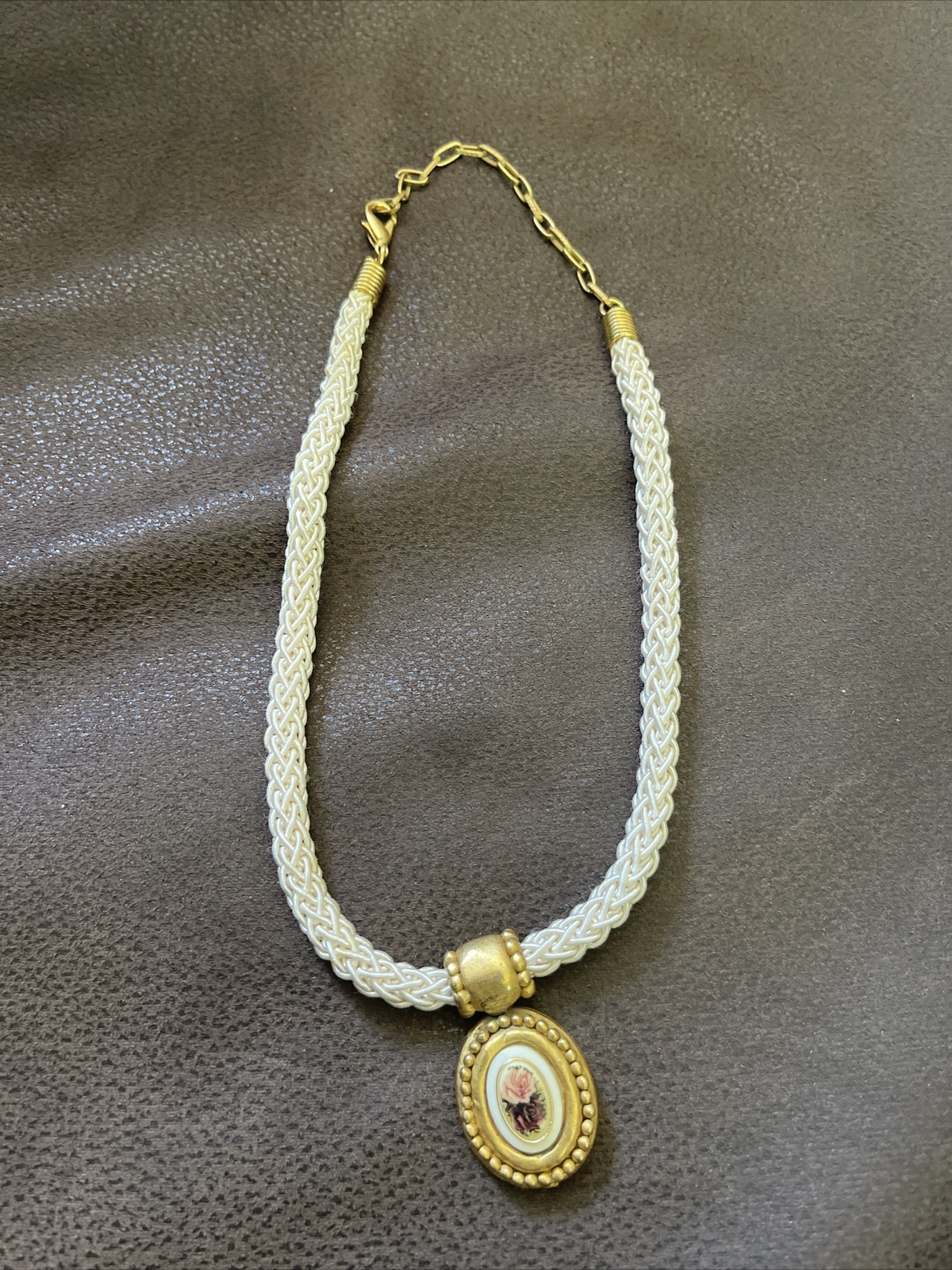 Vintage Signed EH Rope Necklace w ROSES Pendant PRETTY
