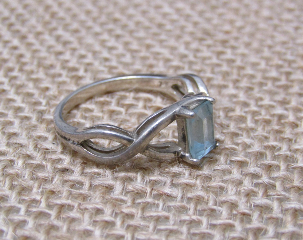 Vtg Sterling Silver By NVC Emerald Cut Aquamarine Infinity Sign 925 Ring – Sz 7