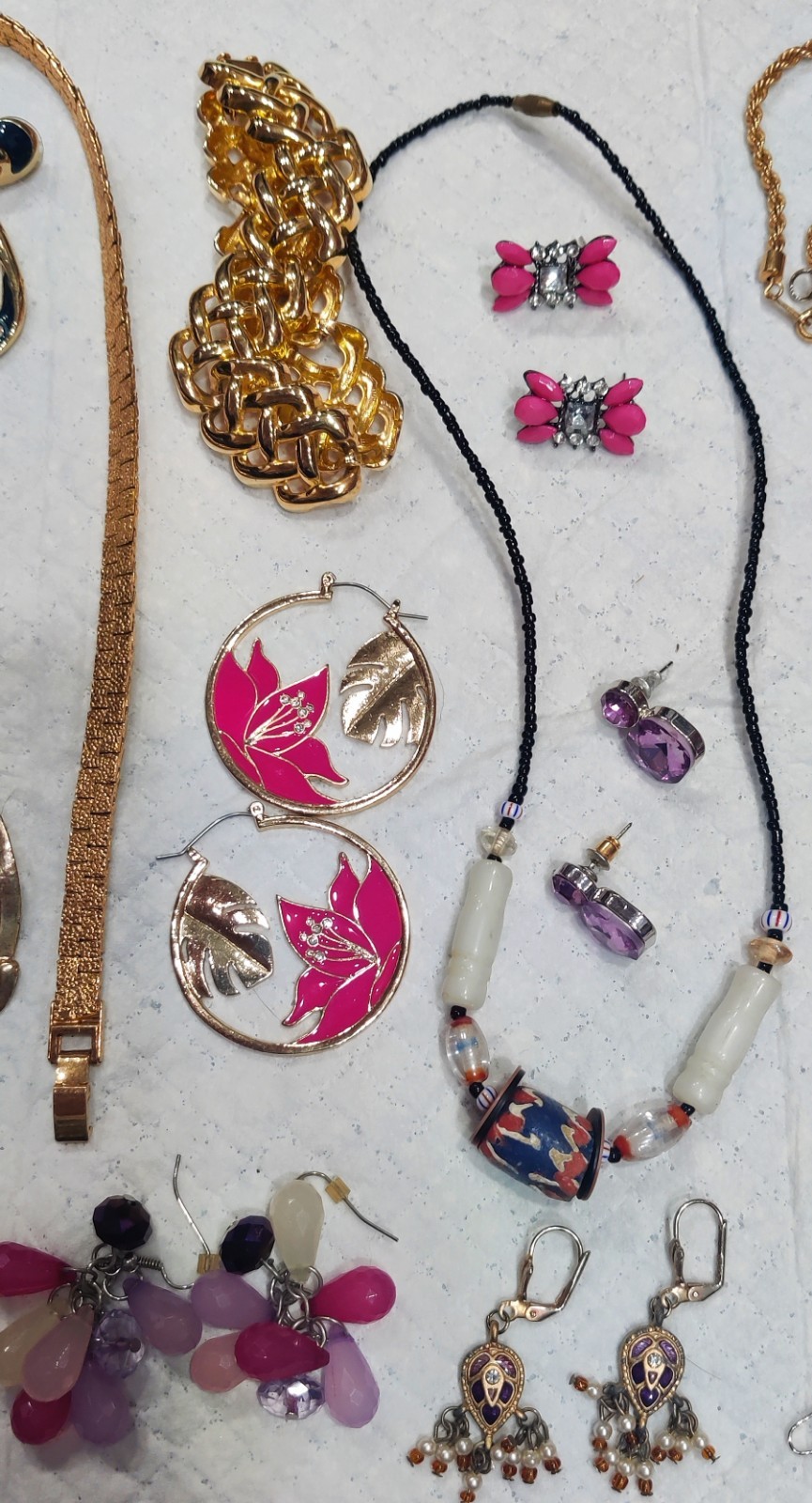 Lot Of Estate Costume Jewelry, 15 Pcs