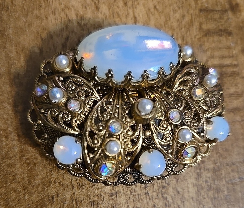 Vintage Western Germany Brooch Glass Faux Opal Gold Plated