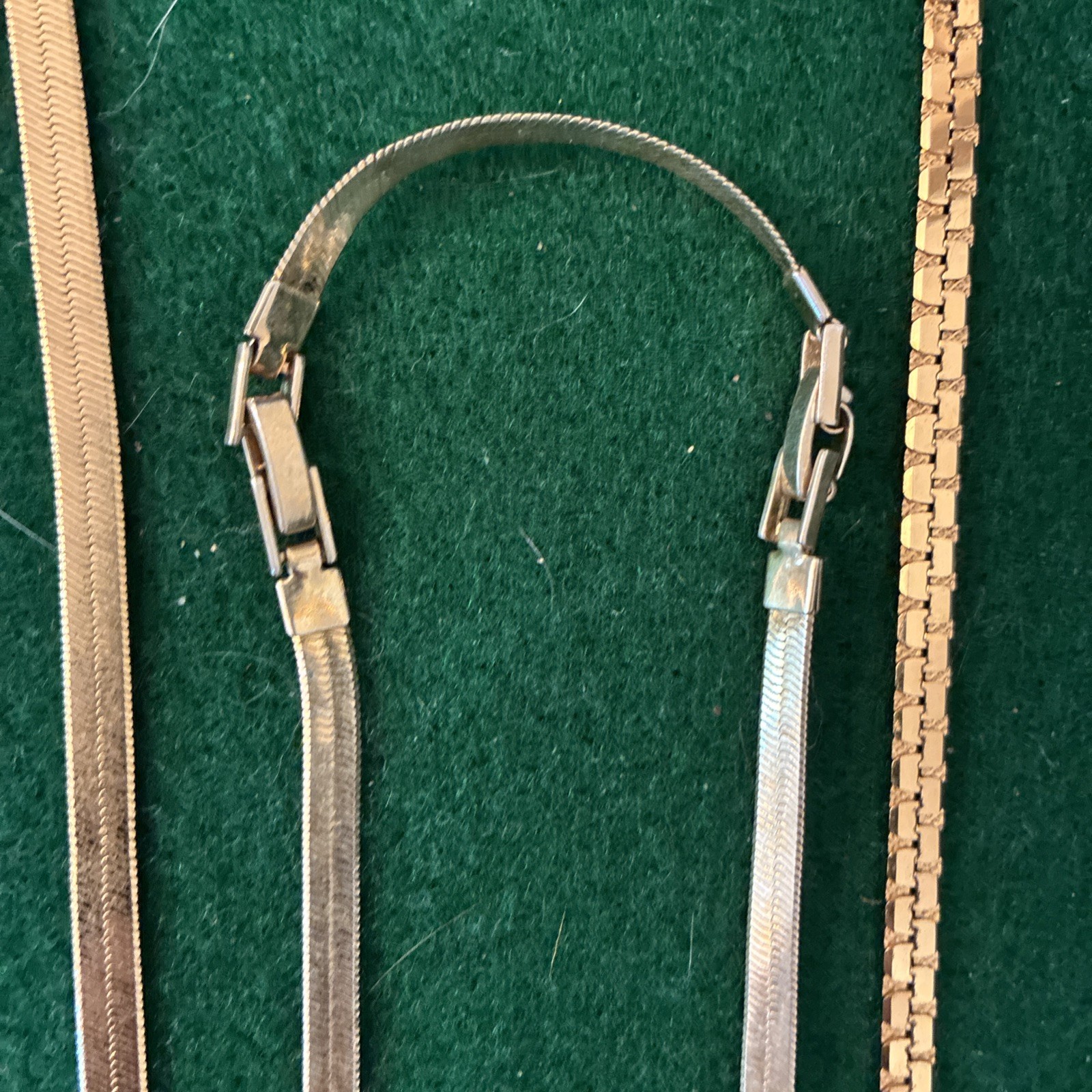 4 Classic Thin Gold tone Flat Chain Shiny Necklace (3) & Bracelet NAPIER & Other
