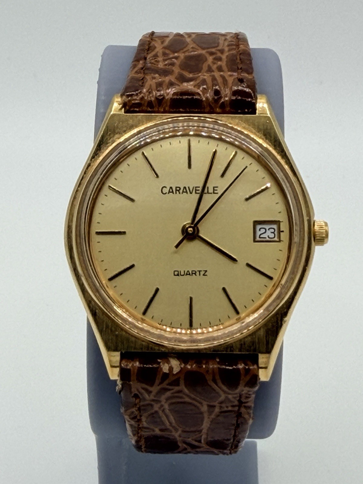 Vintage Caravelle by Bulova Quartz Date Watch Gold Tone New Battery Box Runs