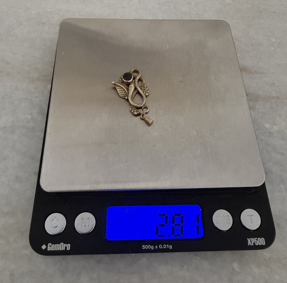 Vintage Gold Sterling Silver 925 Textured Snake Onyx Leaves Pendant
