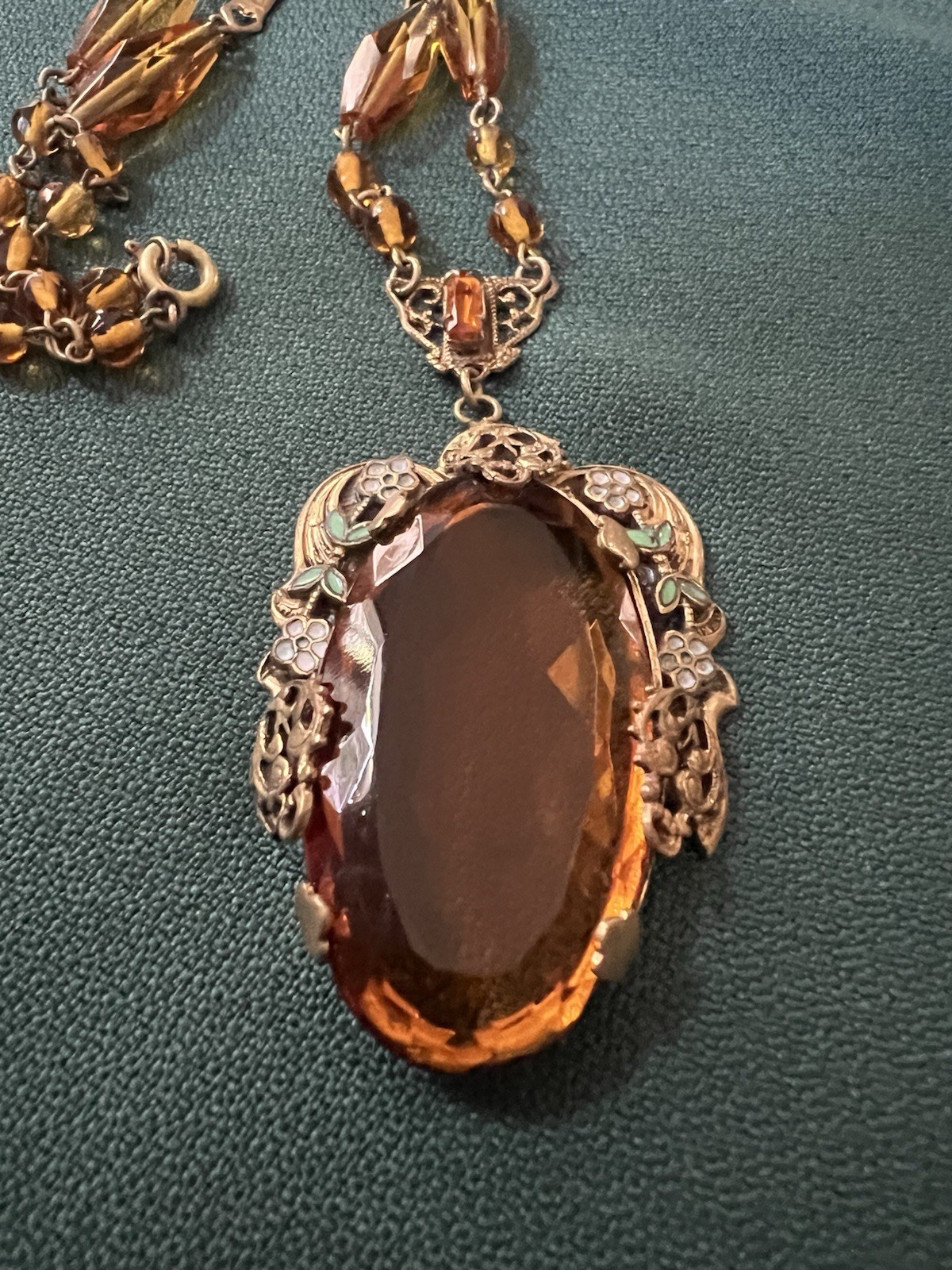 CZECH STUNNING VTG COGNAC COLOR FACETED BRASS FILIGREE ENAMELED PENDANT NECKLACE