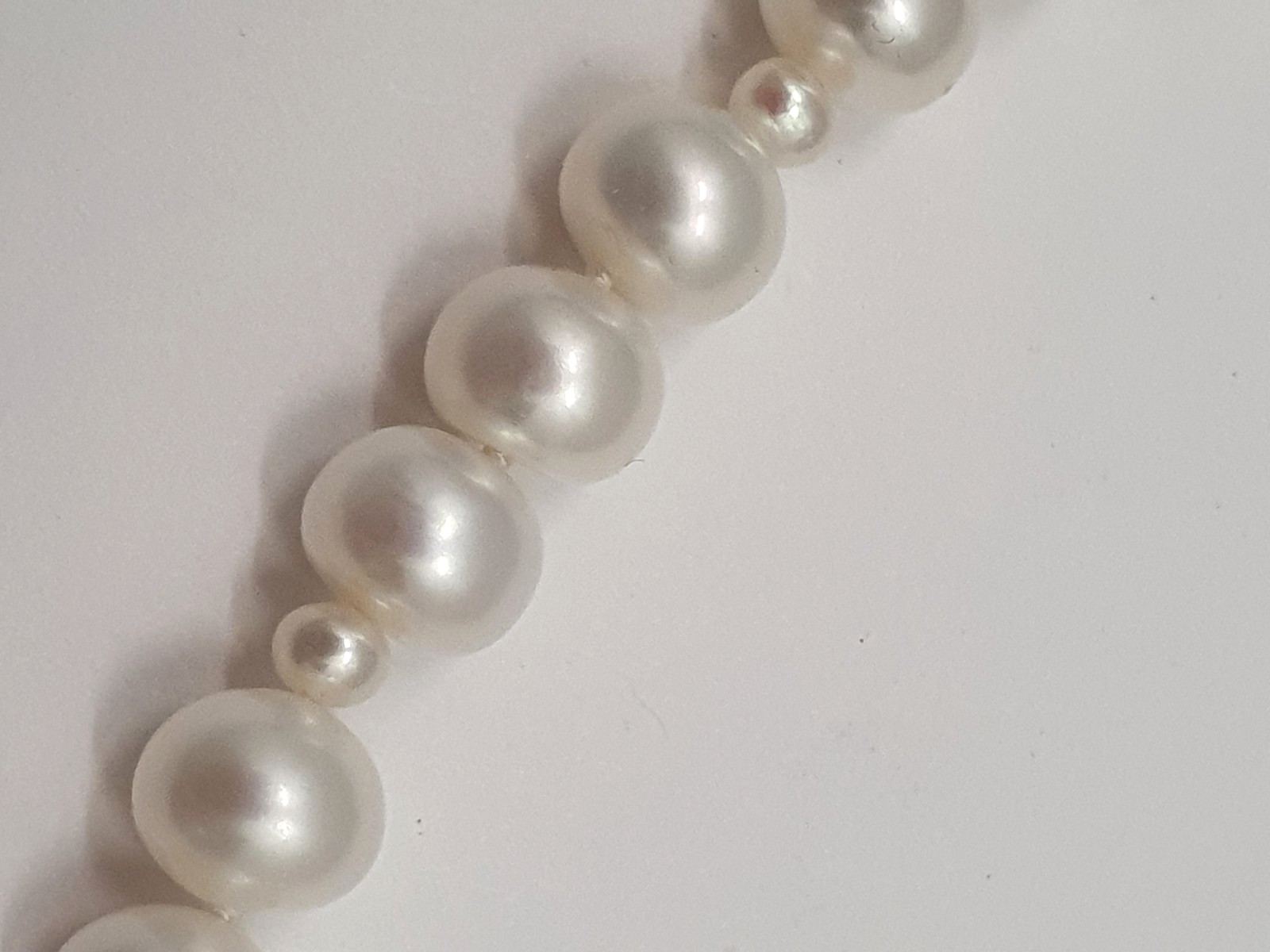 Single Strand Freshwater Pearl Necklace 17″ White Traditional Gift Natural