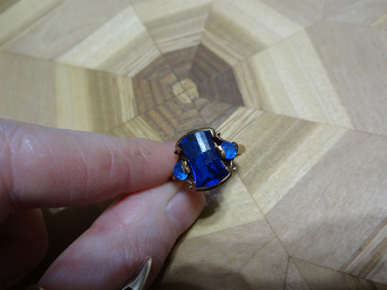 10k blue spinel art deco ring rectangle fancy cut size 8