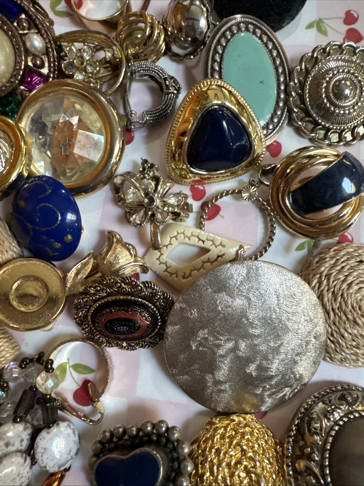 Lot Costume Jewelry 35 Single Earrings Clip On Craft Repurpose + 11 Broke Pairs
