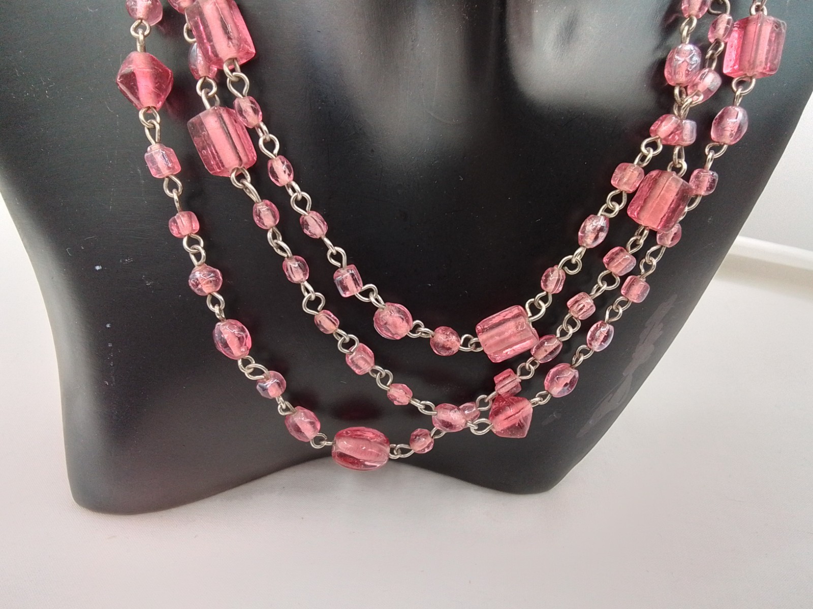 46″ PINK ART GLASS VINTAGE ESTATE NECKLACE CUBE & ROUND SHAPE BEADS CHAIN LINKED