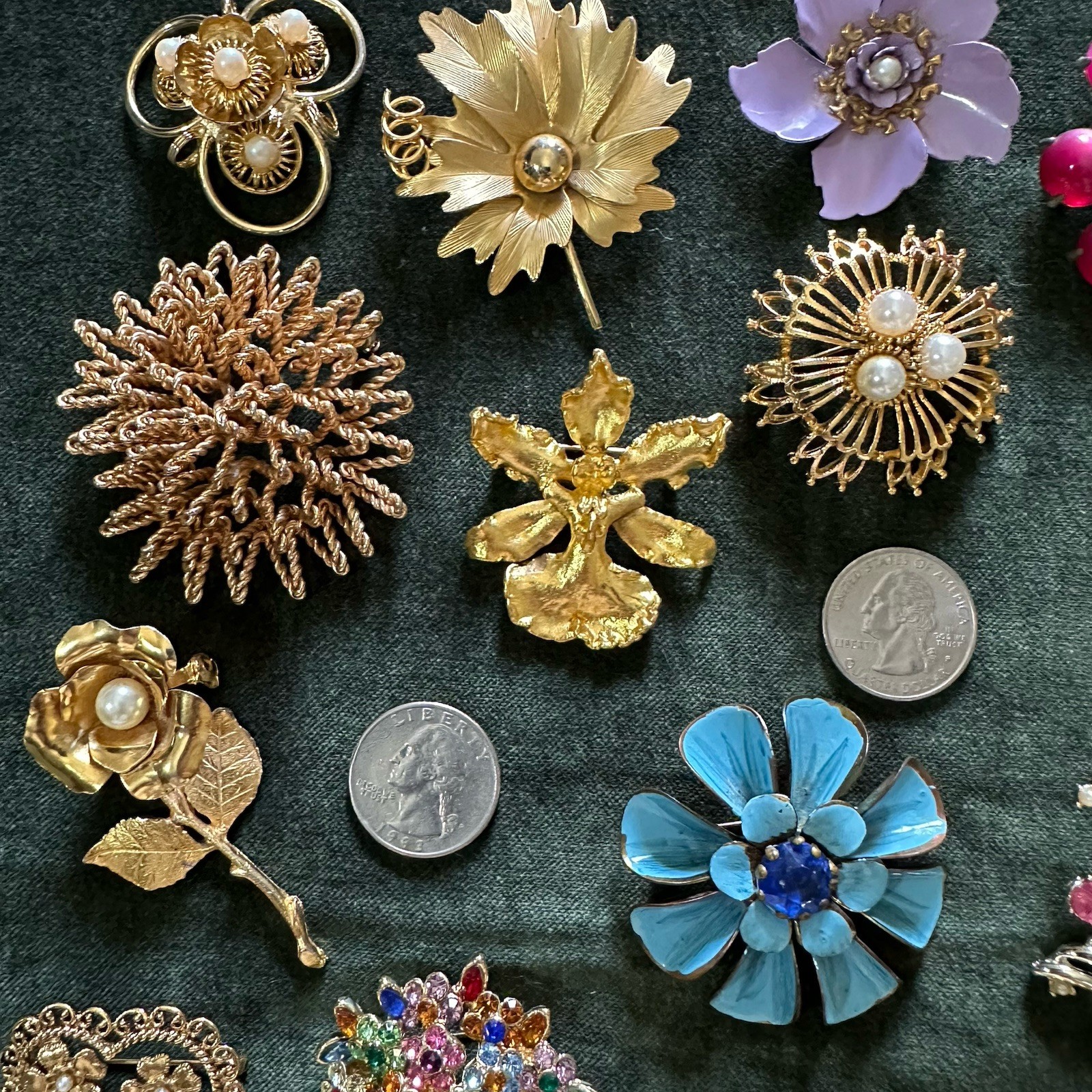 14 Vintage Flower Brooch Lot W/ Enameled Moonglow Sunflower Orchid Lisner Pavé