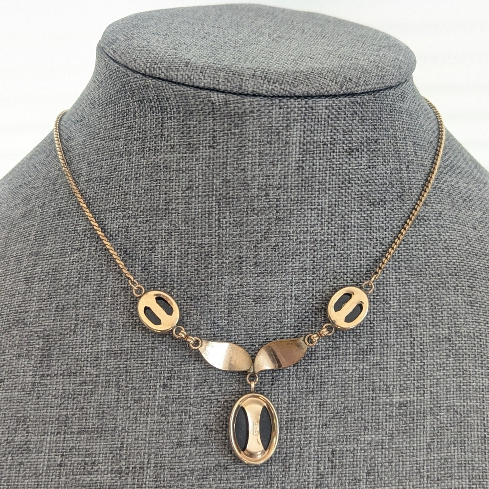 Vintage Van Dell 1/20th 12K Gold Fill Black Onyx Mourning Style Pendant Necklace