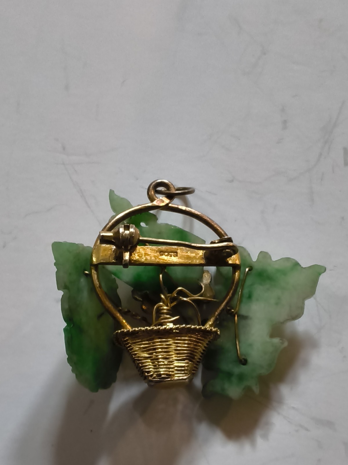 Jade Green Flower Basket Brooch Pin Gold Tone, Flowers & Plants Theme