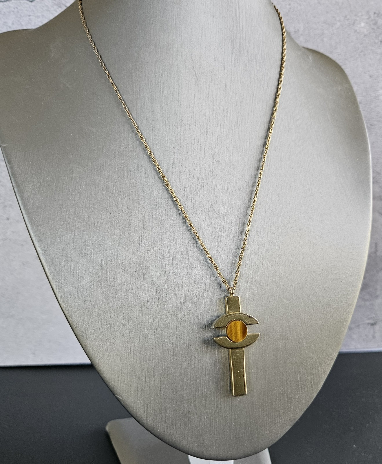 Vintage Whiting & Davis Pendant Necklace Tiger Eye Stone Mid Century MCM Gold19″