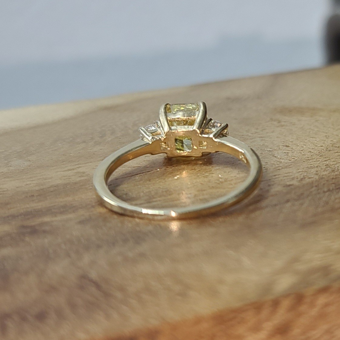 14k Yellow Gold Ring 1.81CT.Natural Fancy Vivid Yellow Diamond Cushion GIA CERT