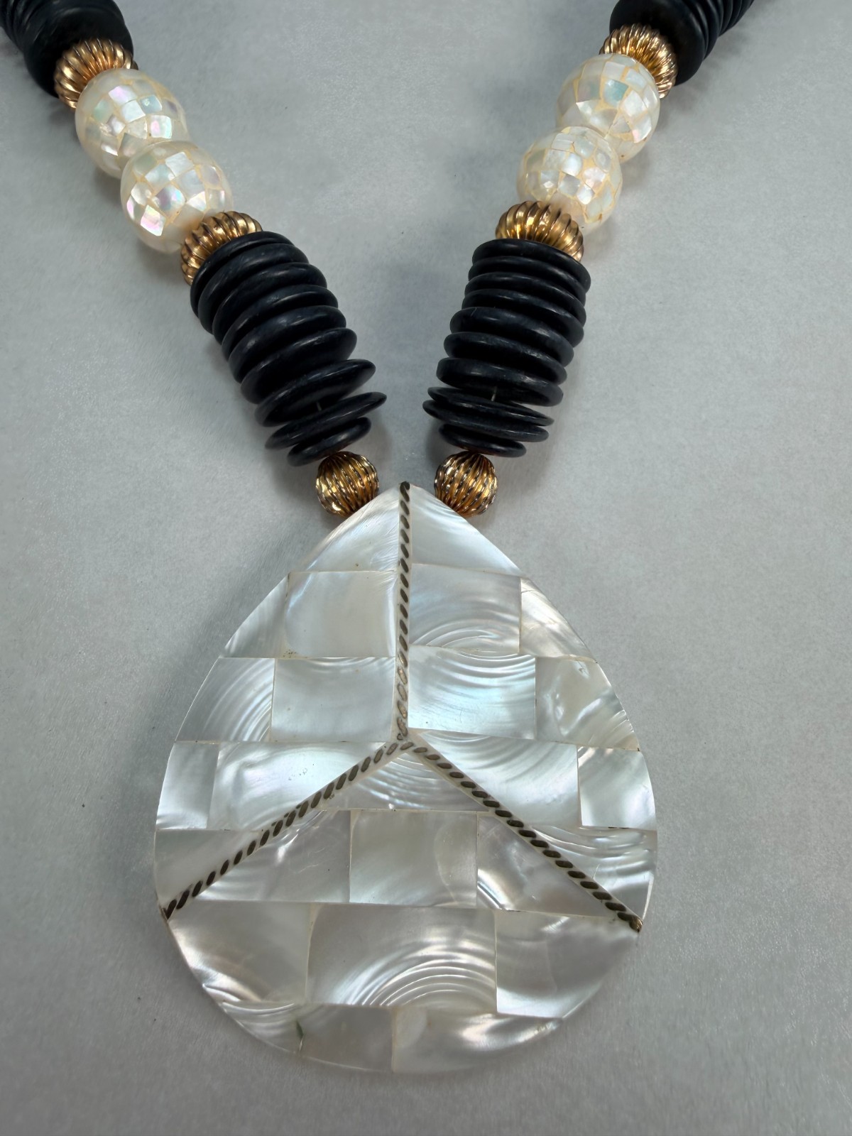 Vintage Stunning Mother Of Pearl Teardrop Pendant Necklace Black Bead Statement
