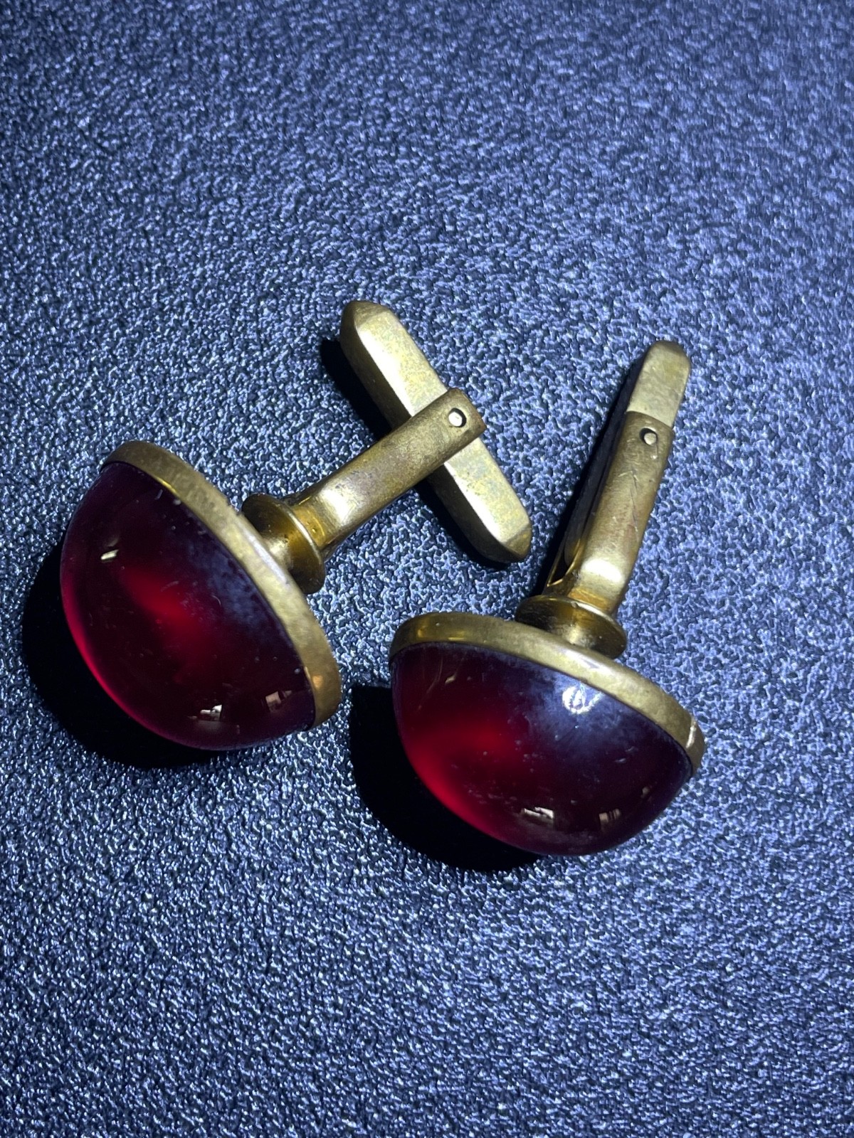 Vintage Hickok Gold Tone Ruby Red Jelly Belly Lucite Cabochon Cufflinks MCM