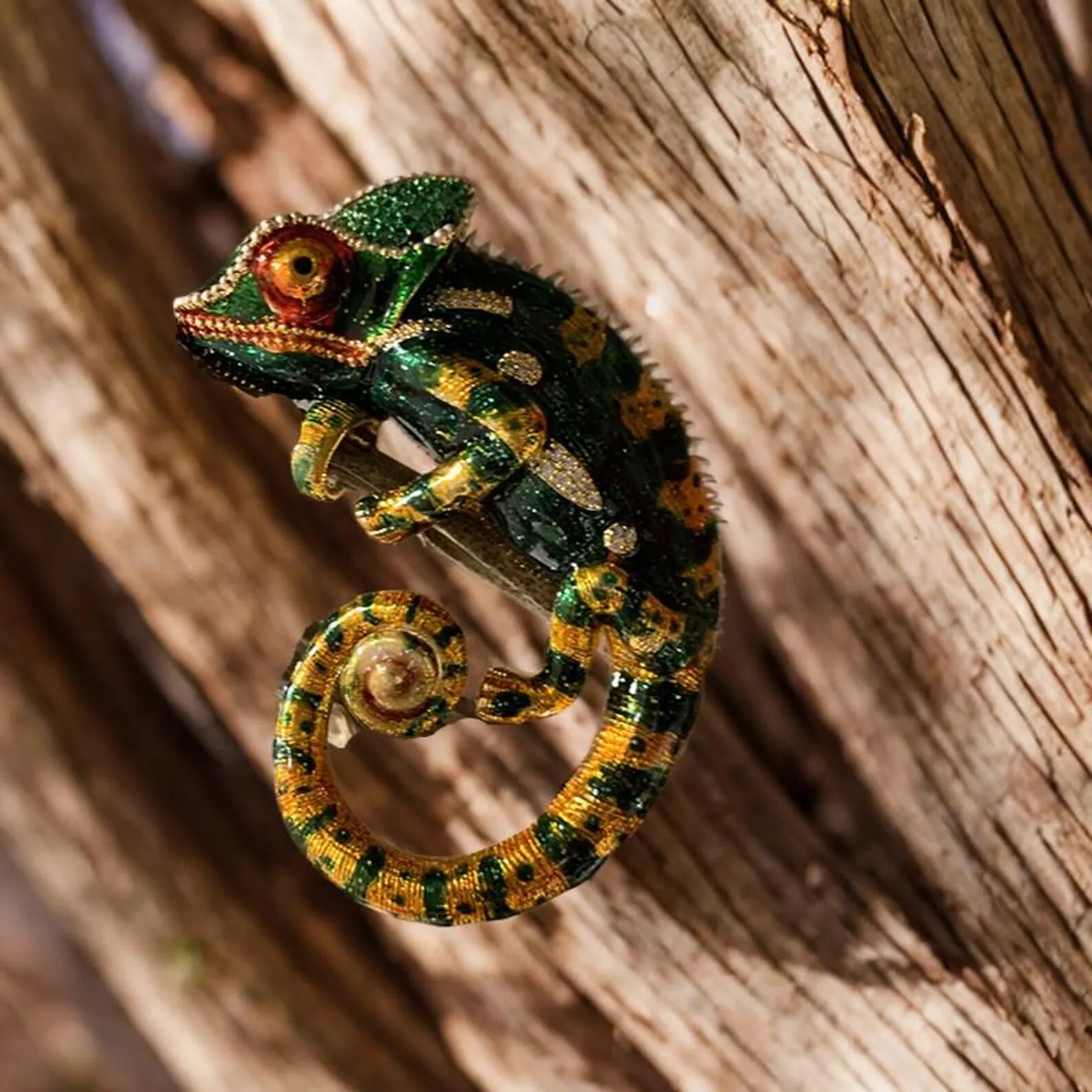 Enamel lizard chameleon brooch, green vintage insect brooch or pendant