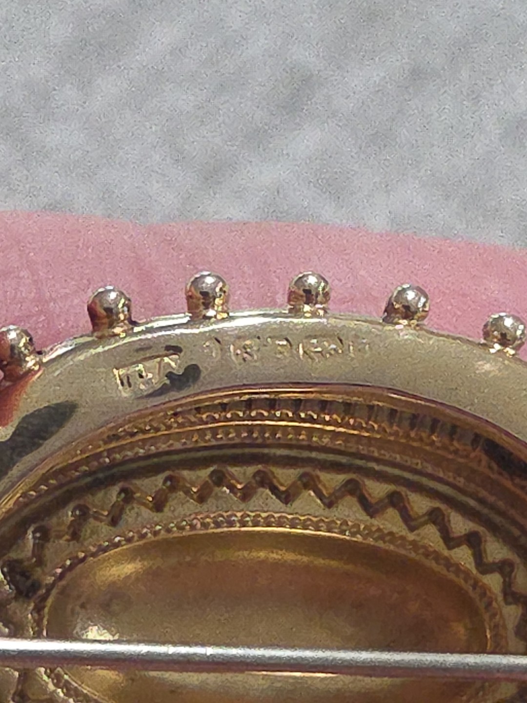 Antique Victorian Gold 375(9CT) United Kingdom Brooch 3.6gr