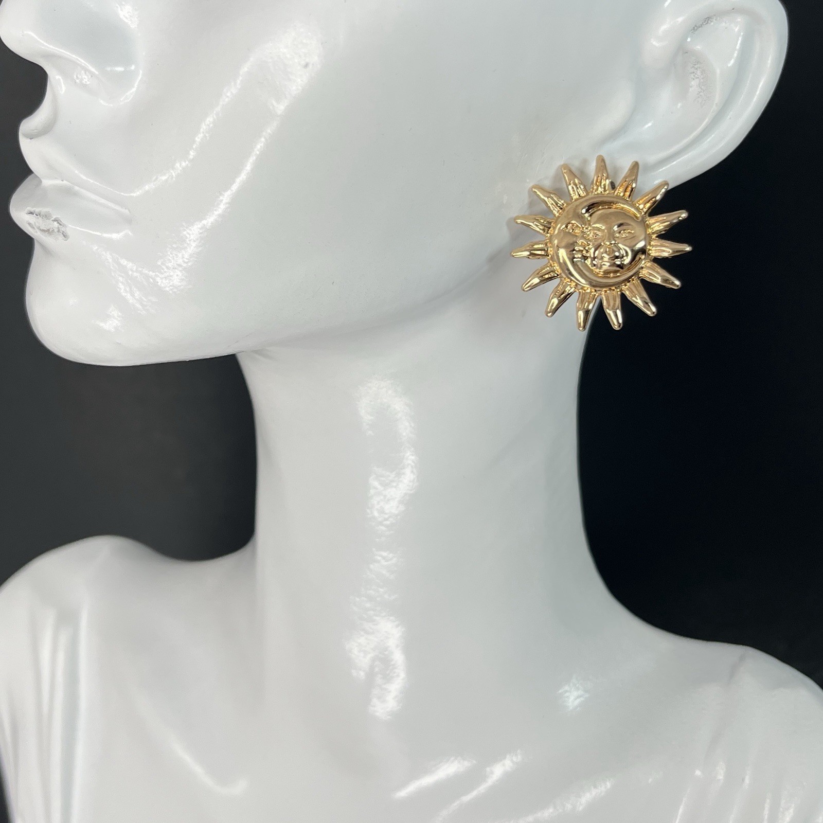 Gold Tone Celestial Sun Moon Necklace Earrings Set Pierced Choker Retro