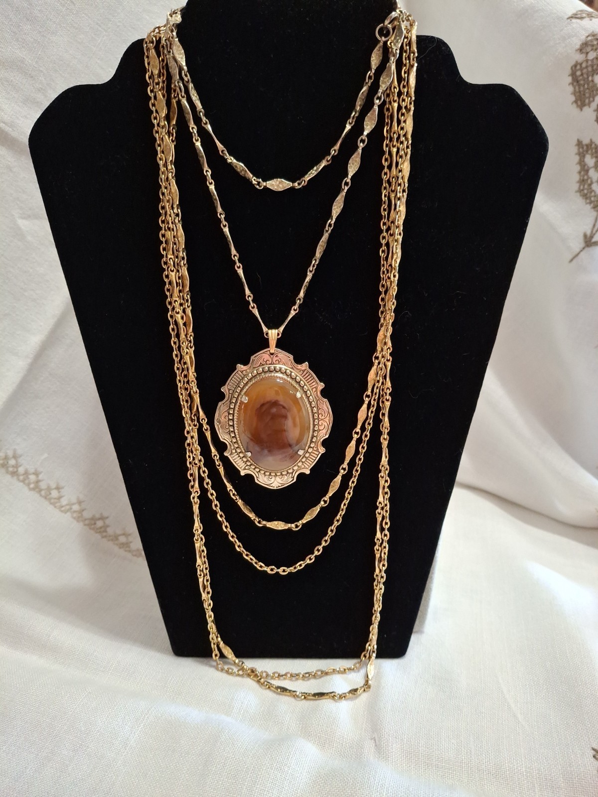 Vtg Striking Large Agate Pendant Filigree & 2 Necklaces Yellow Gold Textured Set